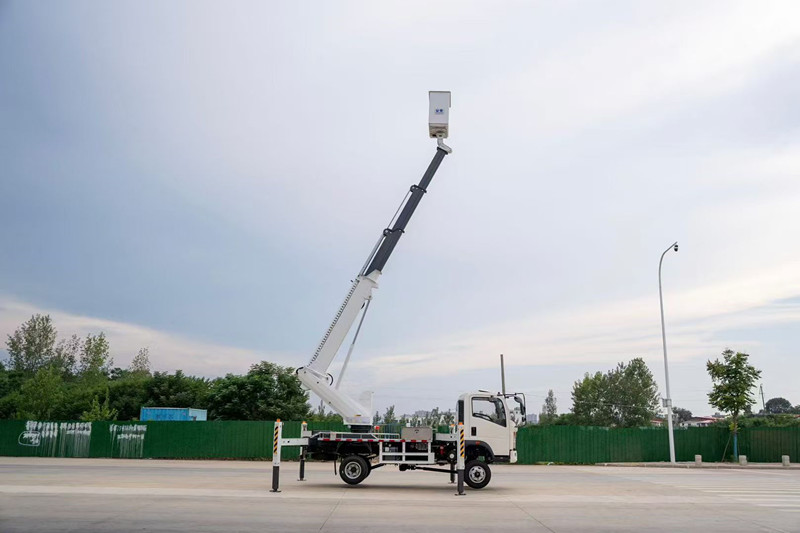 高空作業(yè)車(chē)安全操作規(guī)程及注意事項(xiàng)